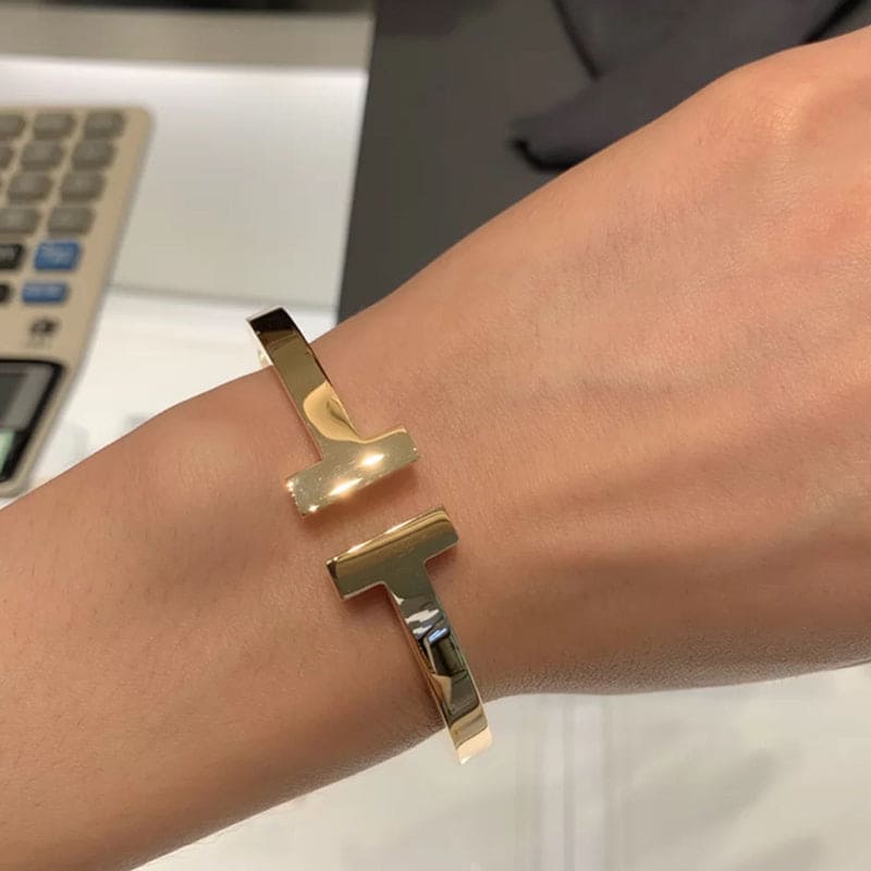 18K T Square Bracelet