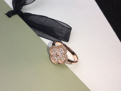 18K Vintage Alhambra Diamonds Ring