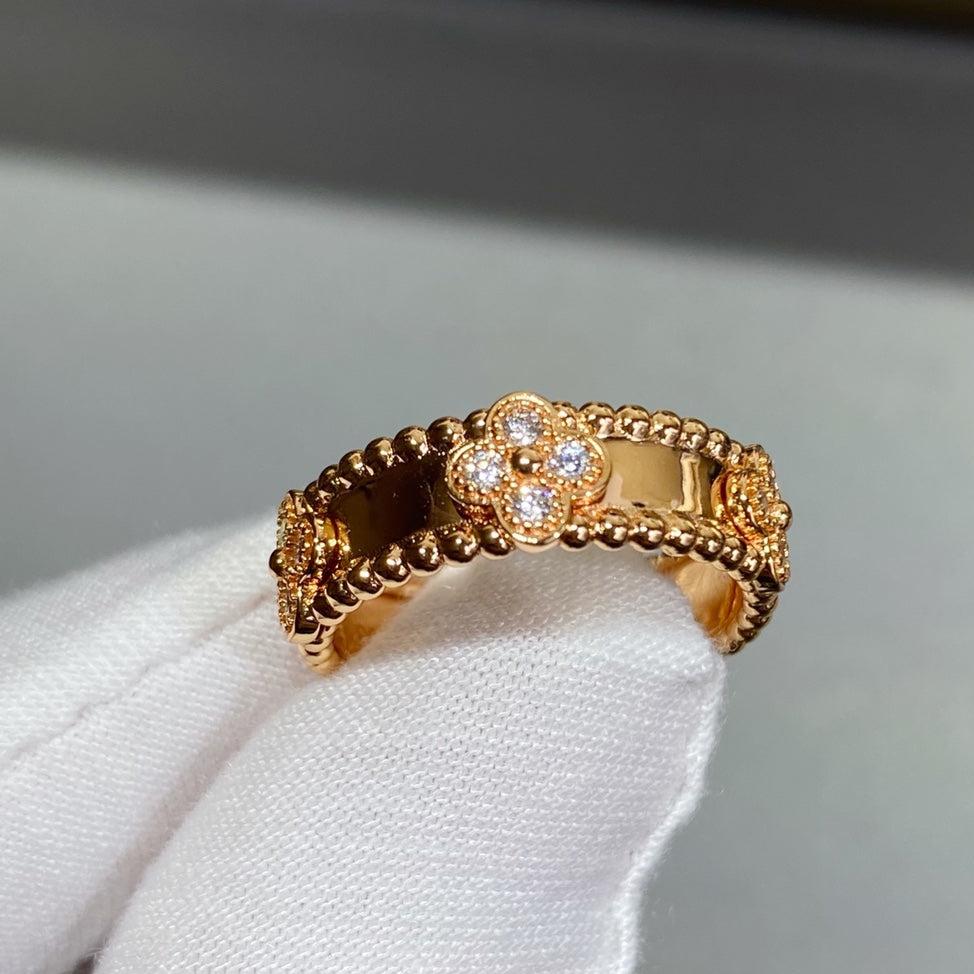 18K Perlée Clovers Ring