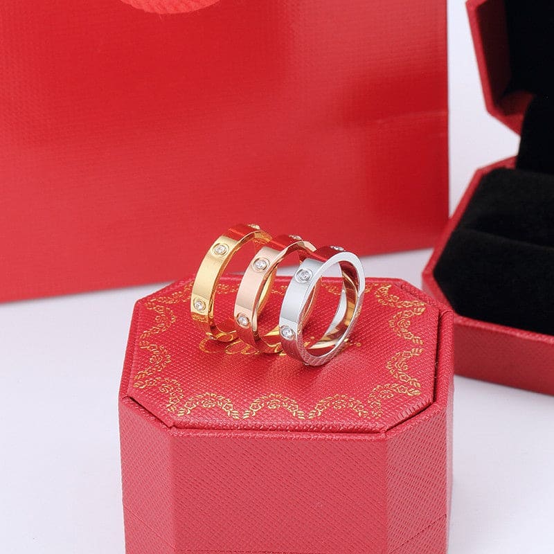 18K Love Wedding Eight Diamonds Ring