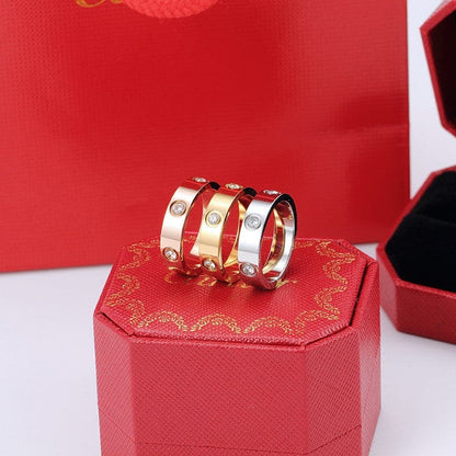 18K Love Wedding Eight Diamonds Ring