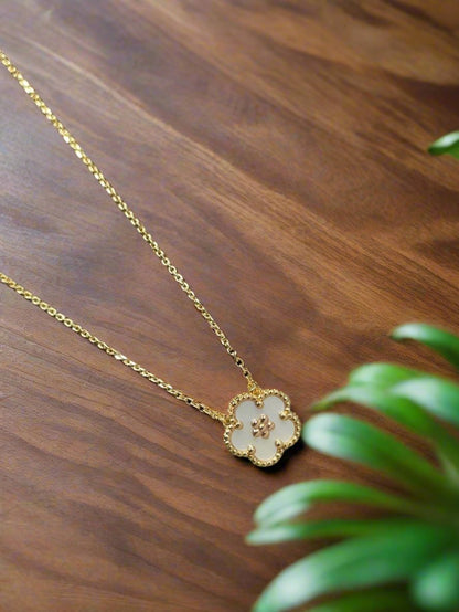 18K Lucky Spring Pendant Clover Necklace